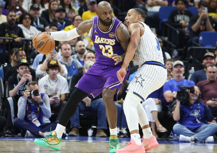 湖人队攻防效率双升 东契奇詹姆斯领衔冲击总冠