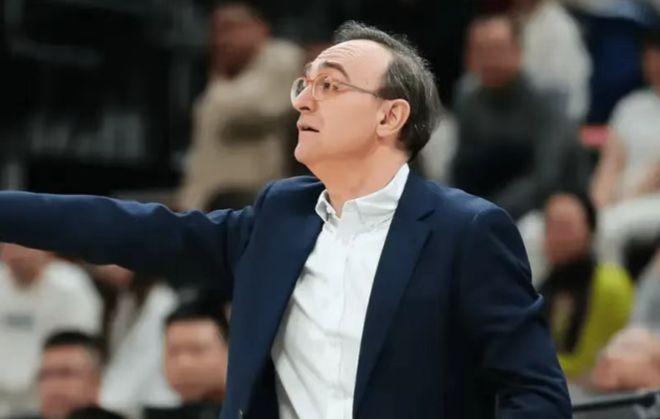 辽宁主场大胜广州豪取6连胜 郭艾伦伤缺缺席