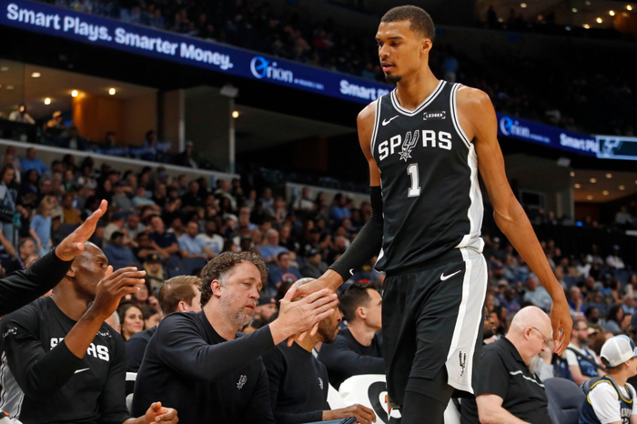 雷霆马刺西部巅峰对决 马刺轻松赛程或逆袭登顶