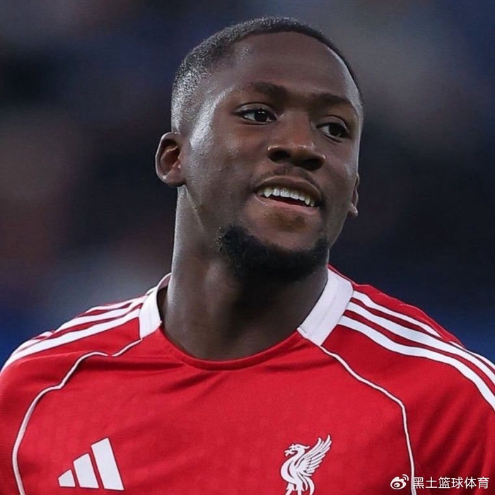 科纳特续约利物浦引球迷争议，留人还是放走？